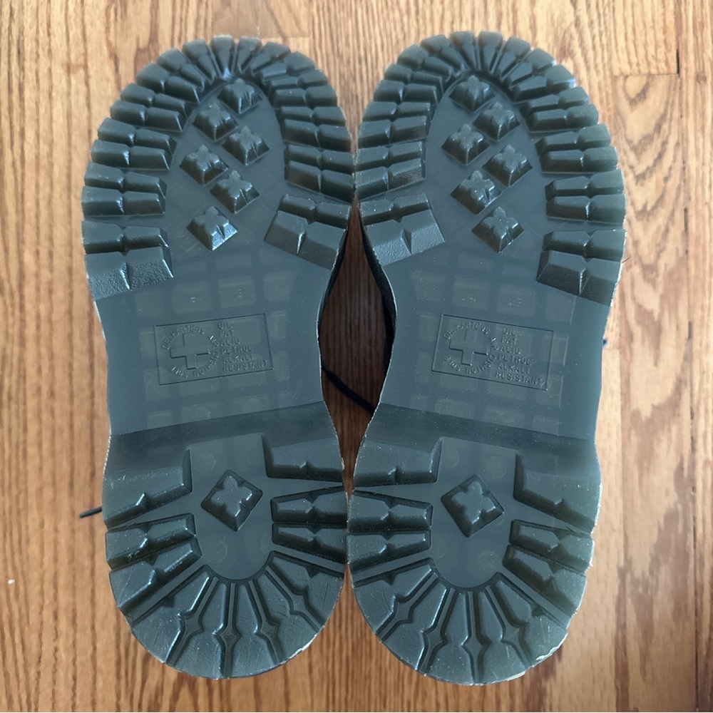 8053 Leather Platform Casual Shoes - Women’s Size 10 (Like New/Rarely Worn) - Picture 12 of 12